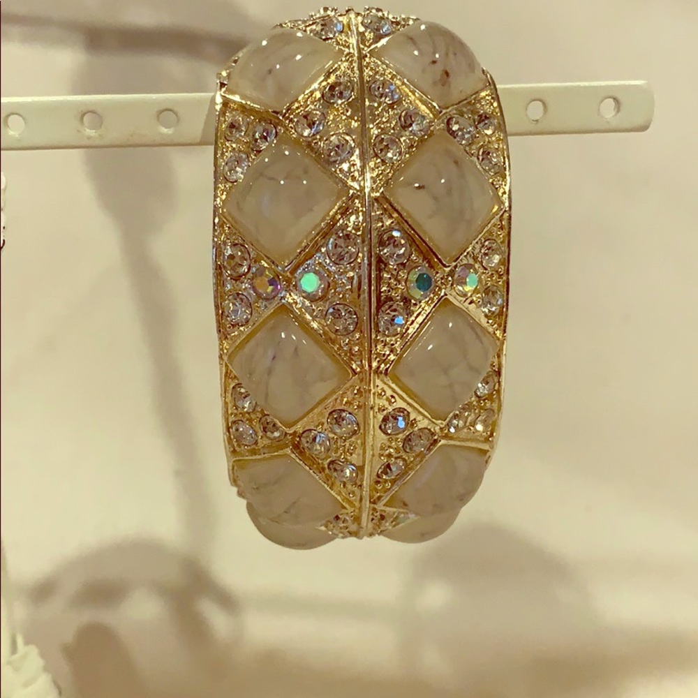 Gold bangle
